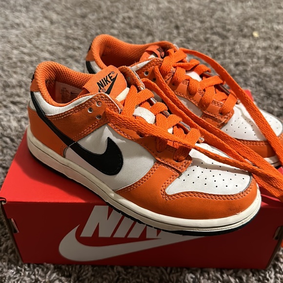 Nike Dunks - Picture 2 of 2